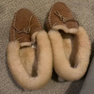LL Bean slippers